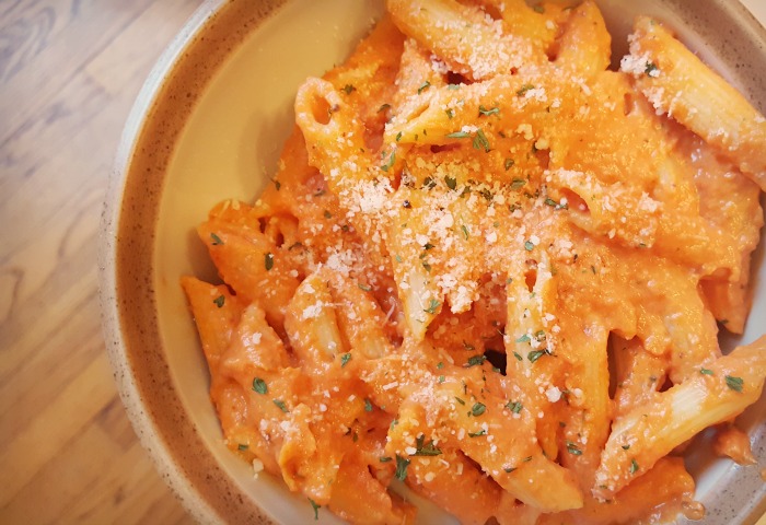 vodka sauce with penne pasta